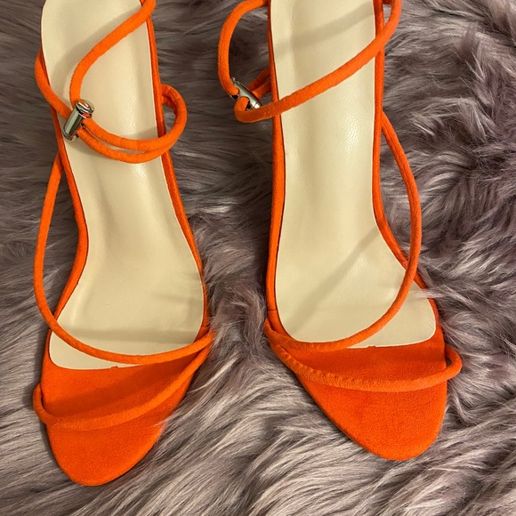 Heels - Picture 3 of 8